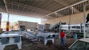 Mushroom cover mud mixer machine